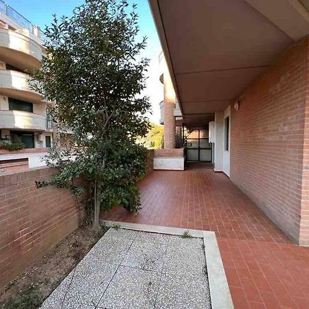 Appartamento Tranquillo Con Patio E Piscina La Caduta Luaran gambar