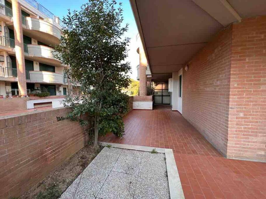 Appartamento Tranquillo Con Patio E Piscina La Caduta Luaran gambar