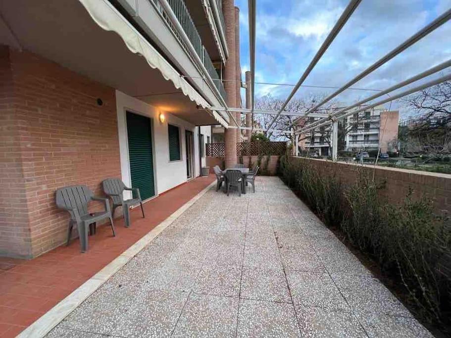 Appartamento Tranquillo Con Patio E Piscina La Caduta Luaran gambar