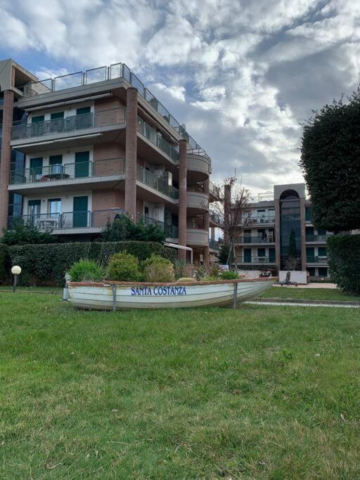 Appartamento Tranquillo Con Patio E Piscina La Caduta Luaran gambar