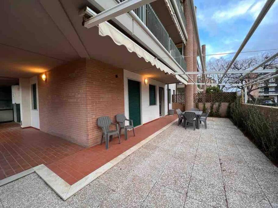 Appartamento Tranquillo Con Patio E Piscina La Caduta Luaran gambar